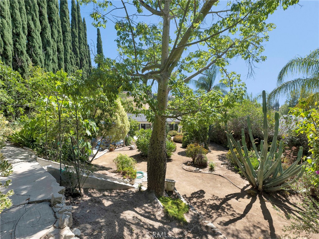 11549 Baird Avenue Porter Ranch, CA 91326 - Photo 35 of 39