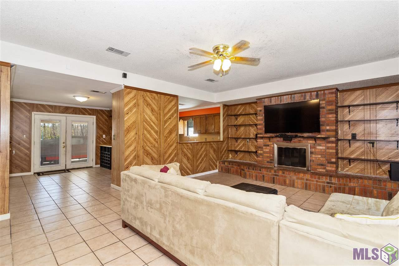 21362 Dewitt May Road Livingston, LA 70754 - Photo 5 of 21 LIVING ROOM