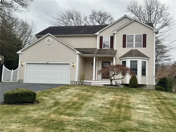 $4,600 | 34 Marian Avenue, Narragansett, RI 02882