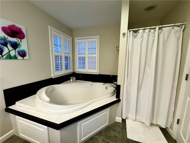 $4,600 | 34 Marian Avenue, Narragansett, RI 02882