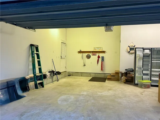 $4,600 | 34 Marian Avenue, Narragansett, RI 02882