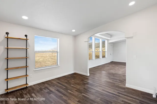 $950,000 | 184 Buttercup Lane, Bedford, WY 83112