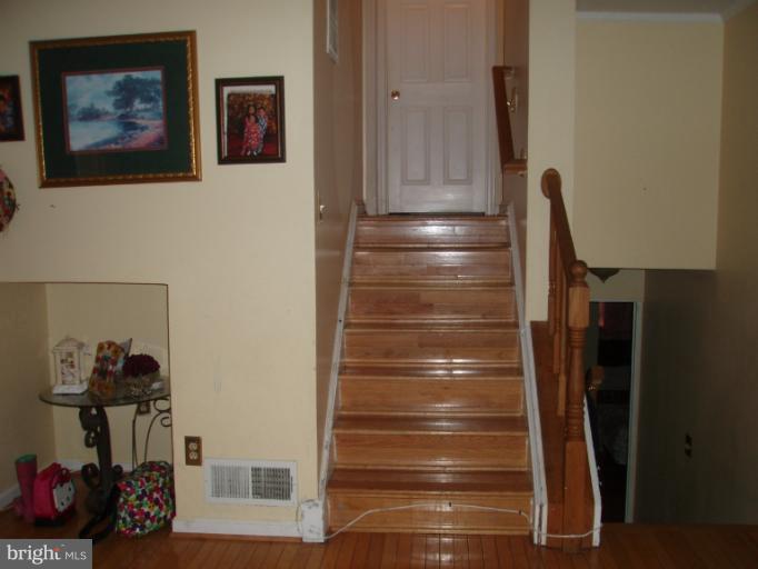4113 Colie Drive Silver Spring, MD 20906 - Photo 9 of 11 Living Room