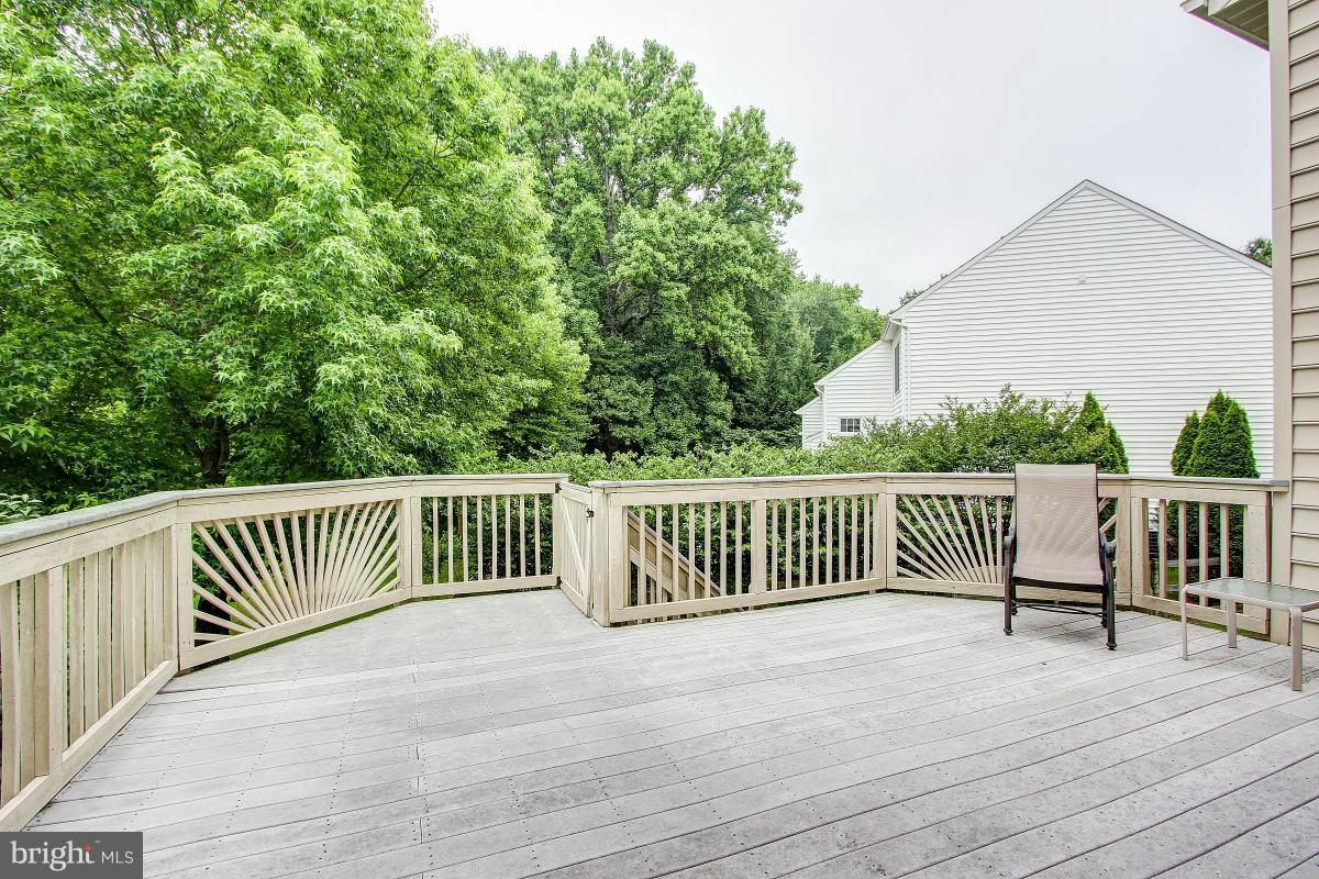 18711 Olney Mill Road Olney, MD 20832 - Photo 29 of 30 Exterior (Rear)
