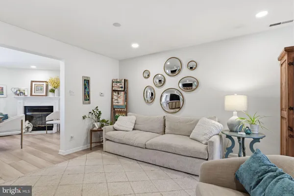 $625,000 | 1560 Hummingbird Court, Yardley, PA 19067