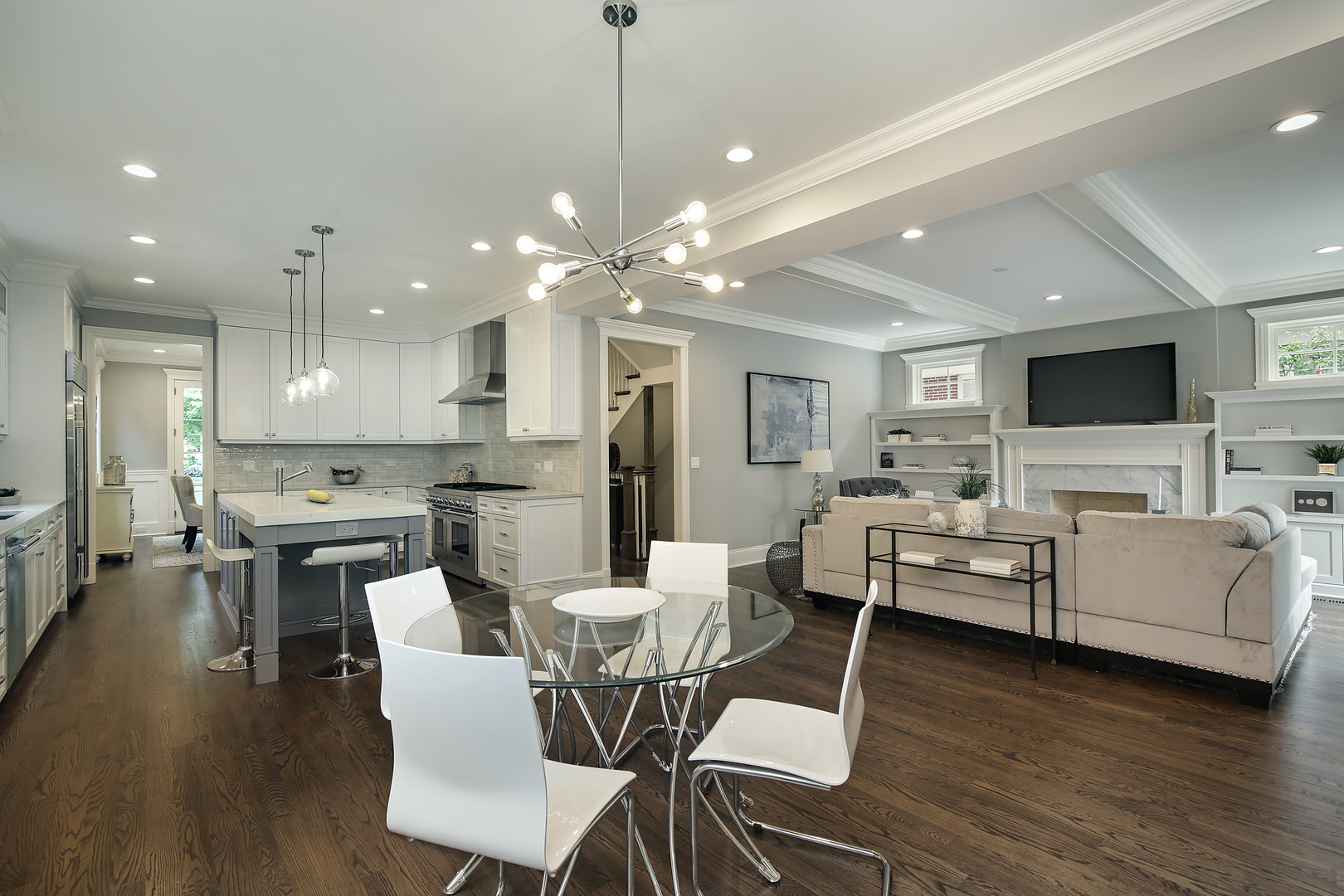 520 Orchard Lane Winnetka, IL 60093 - Photo 3 of 11