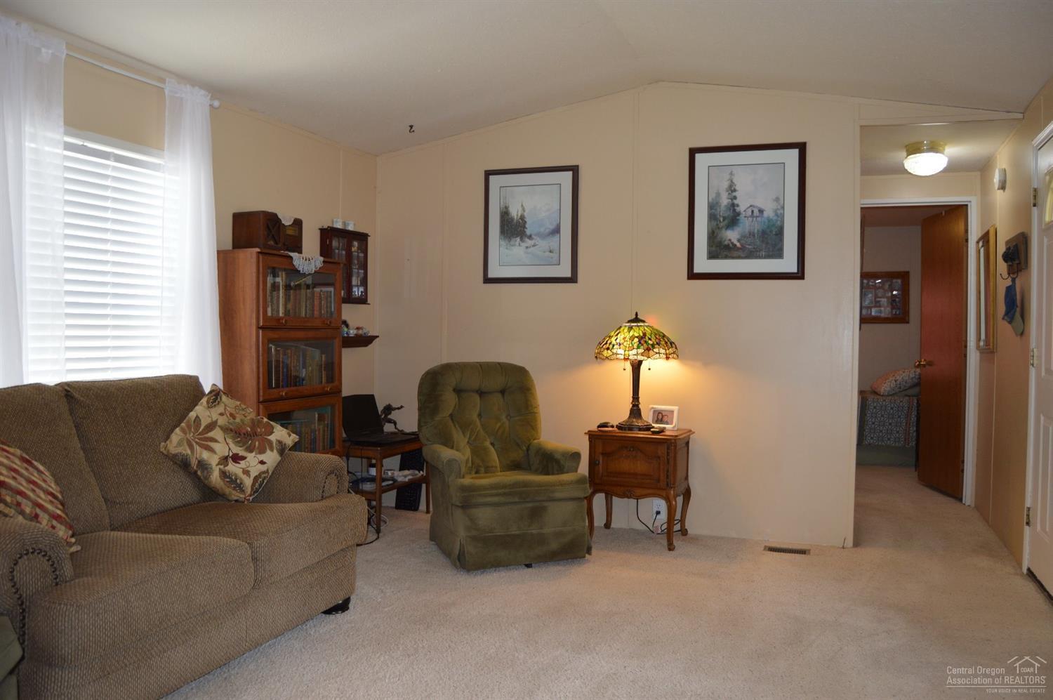 8280 Southwest Crater Loop Road Terrebonne, OR 97760 - Photo 6 of 25 Spacious and open living room with plent