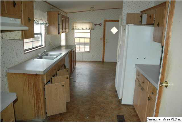 2305 Chestnut Circle Jasper, AL 35501 - Photo 4 of 15