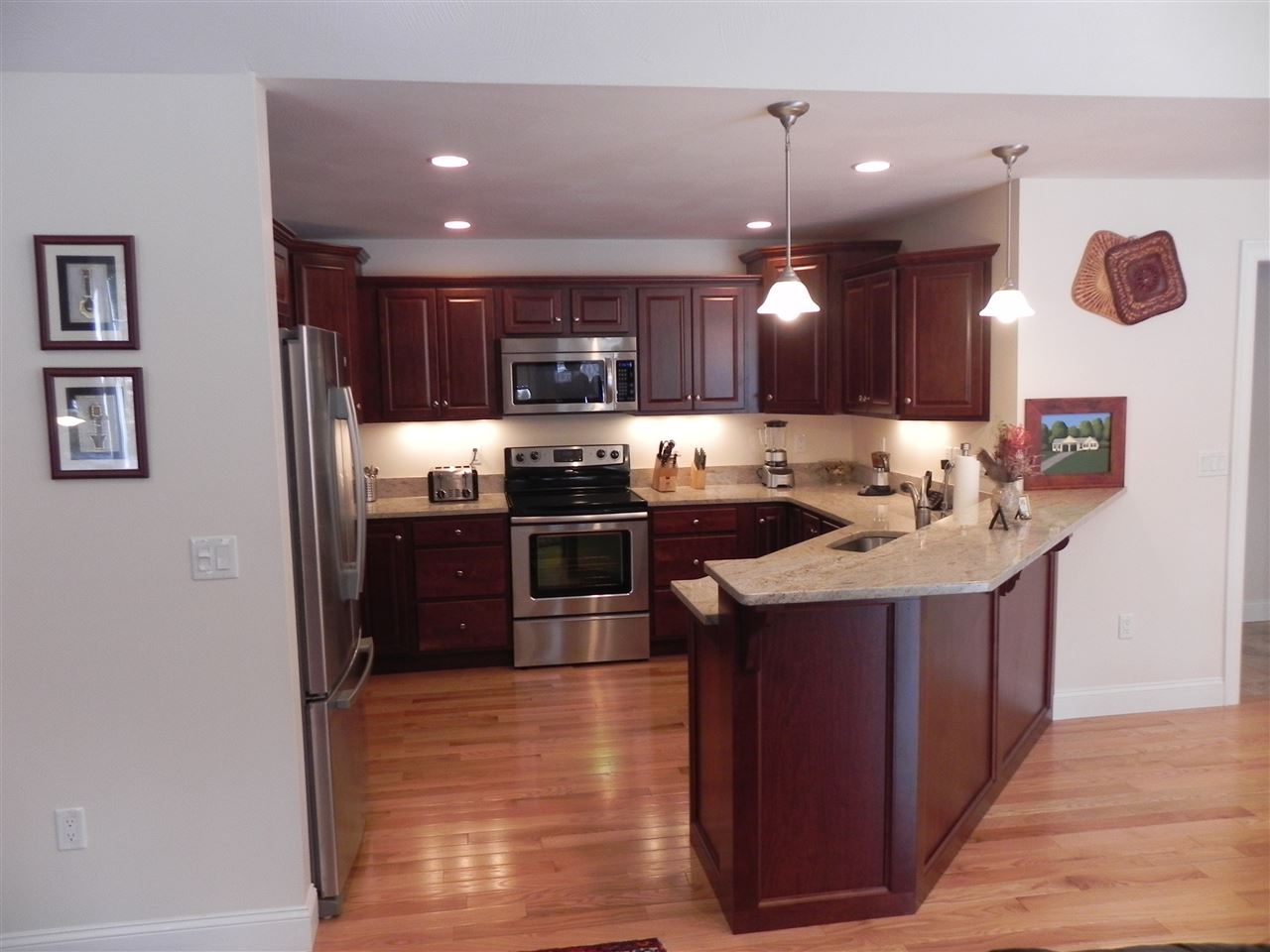 475 Boston Post Road Amherst, NH 03031 - Photo 5 of 30 Gallery Image 5
