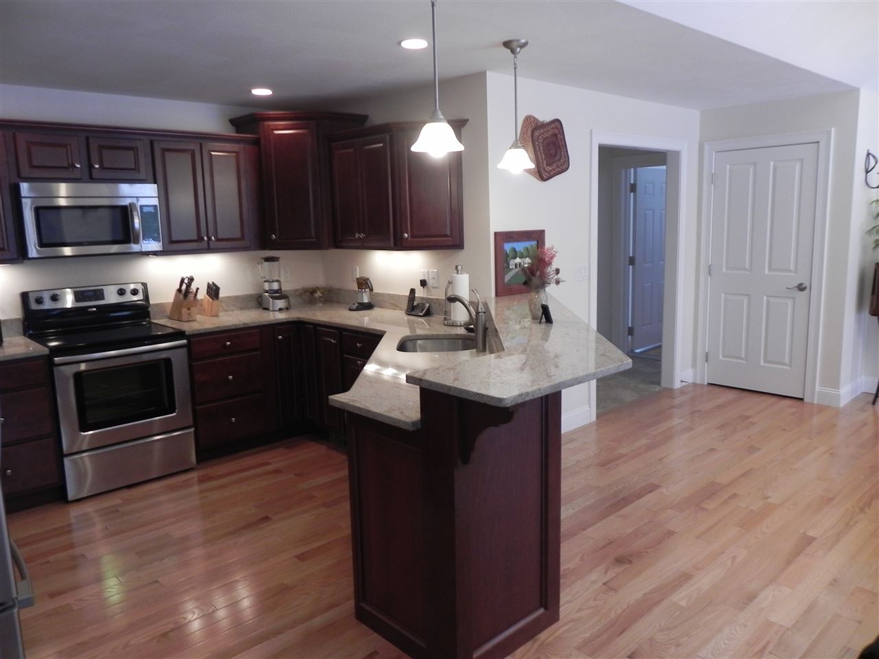 475 Boston Post Road Amherst, NH 03031 - Photo 6 of 30 Gallery Image 6