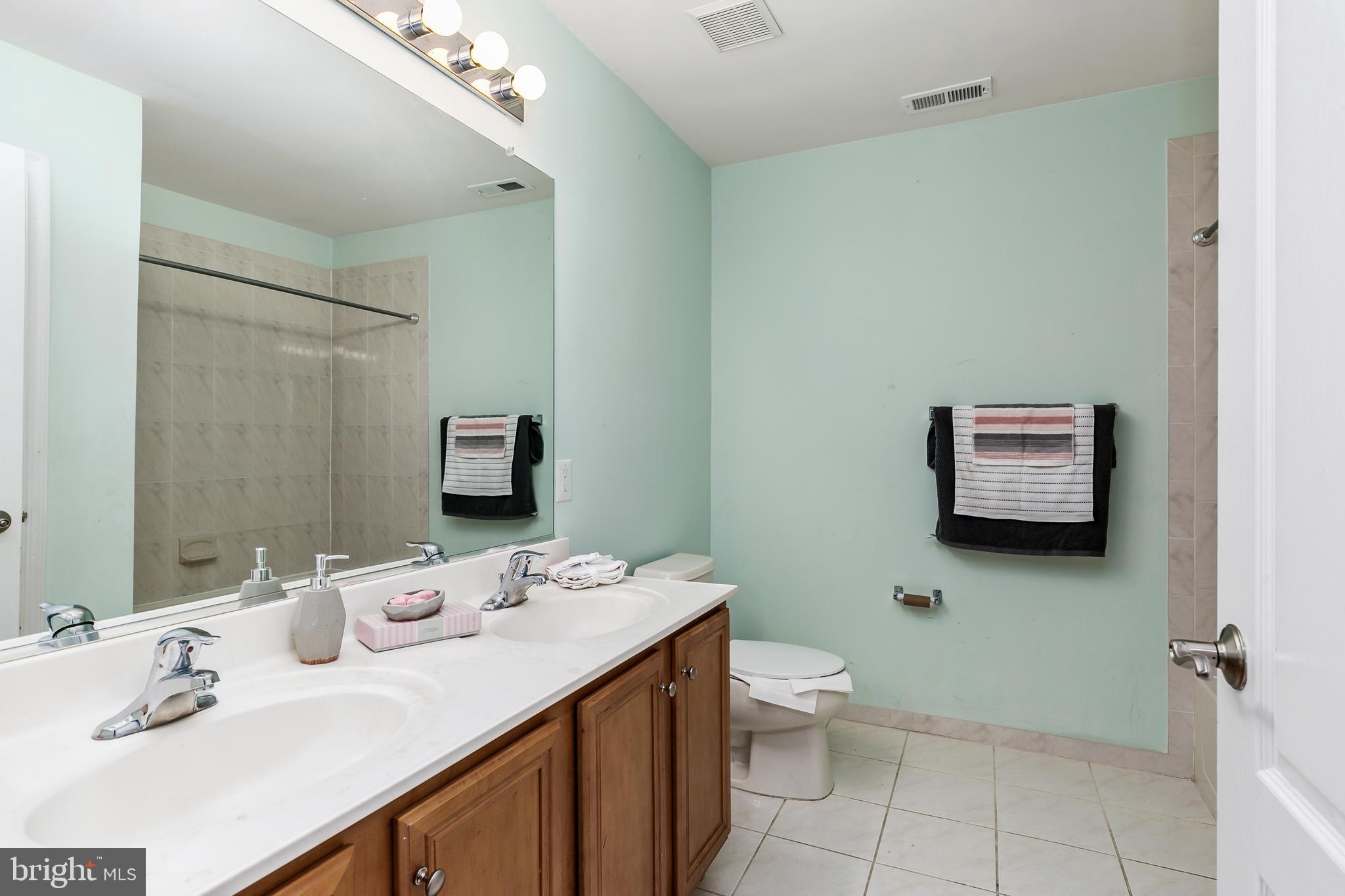 16 Foxcroft Way Mount Laurel, NJ 08054 - Photo 31 of 36
