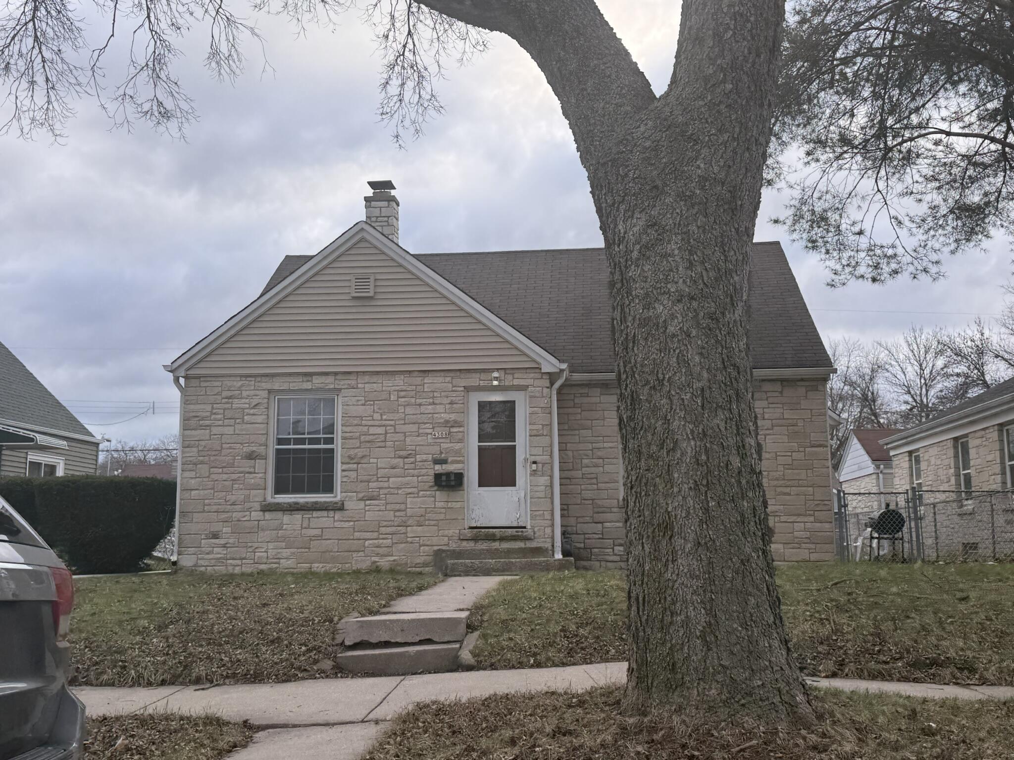 4308 North 53rd Street Milwaukee, WI 53216 - Photo 2 of 4 IMG_1783