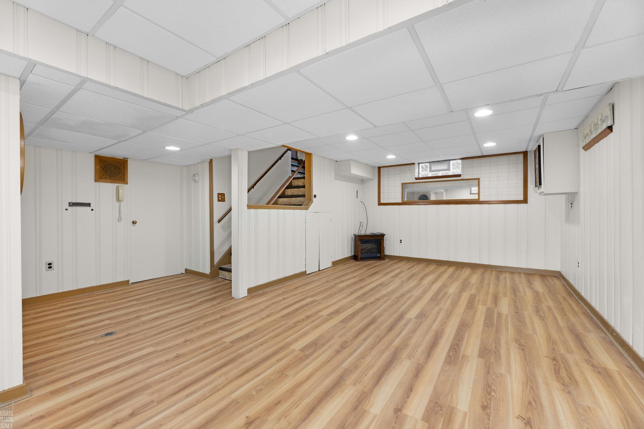 2057 Hawthorne Road Grosse Pointe Woods, MI 48236 - Photo 28 of 43