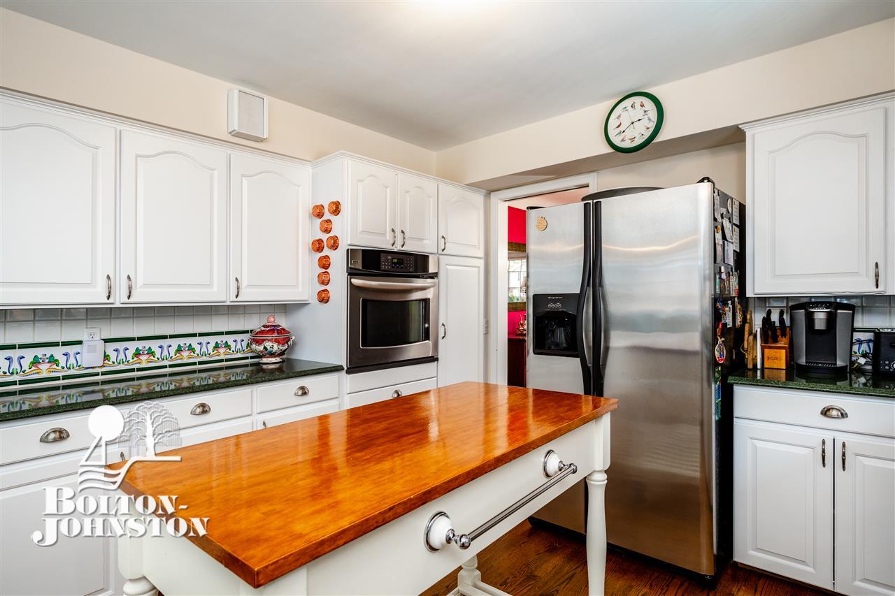 583 Washington Road Grosse Pointe, MI 48230 - Photo 11 of 56 50010997-10.JPG