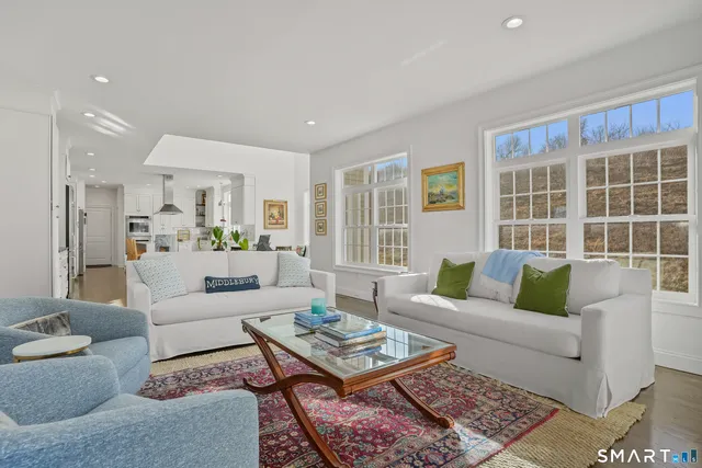 $1,250,000 | 190 Willow Creek Estates Drive, Southbury, CT 06488