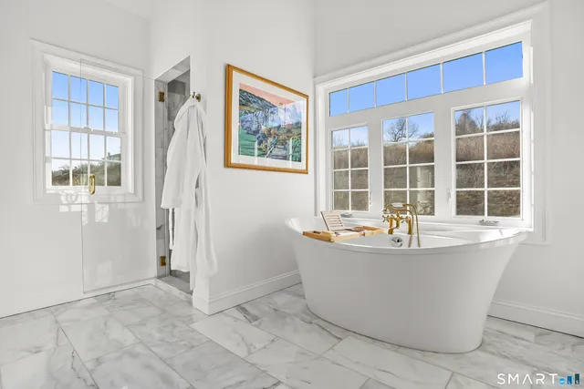 $1,250,000 | 190 Willow Creek Estates Drive, Southbury, CT 06488