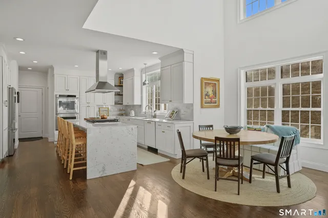 $1,250,000 | 190 Willow Creek Estates Drive, Southbury, CT 06488