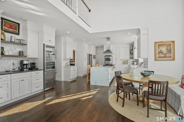 $1,250,000 | 190 Willow Creek Estates Drive, Southbury, CT 06488