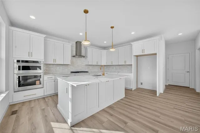 $599,900 | 232 Balmoral Gdns Court, Lake St. Louis, MO 63367