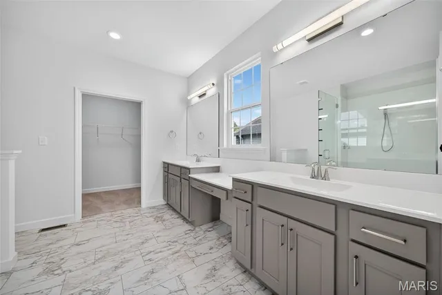 $599,900 | 232 Balmoral Gdns Court, Lake St. Louis, MO 63367