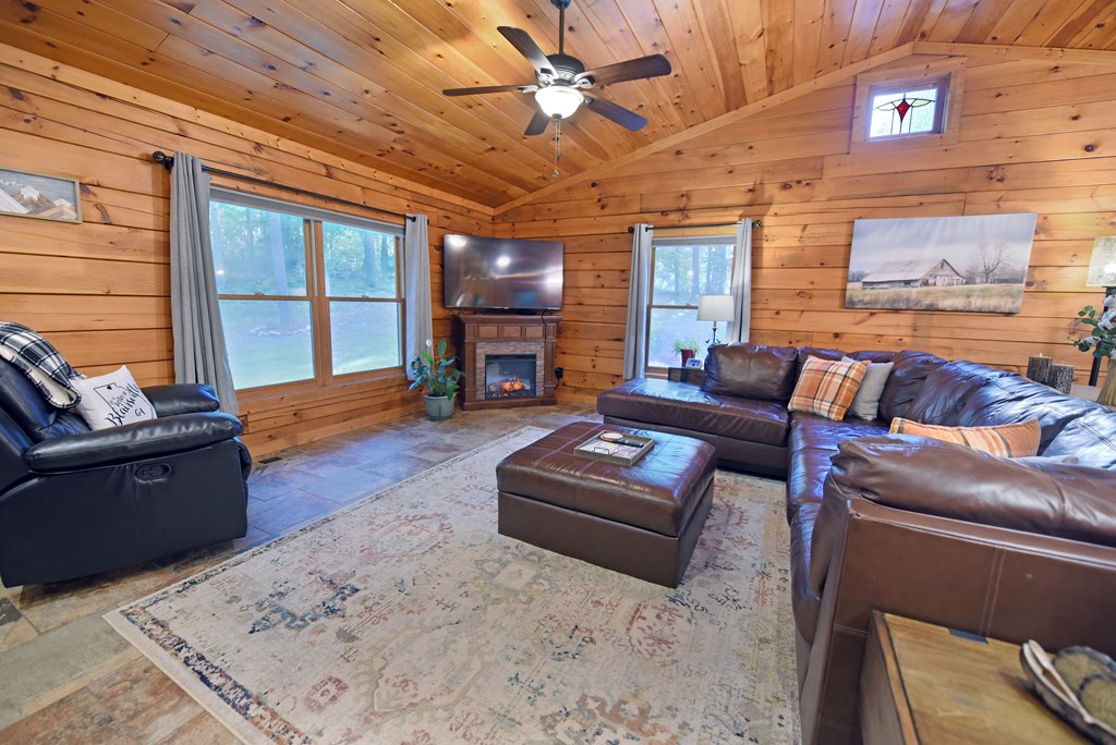 90 Log Cabin Road Blairsville, GA 30512 - Photo 8 of 45 Gallery Image 8
