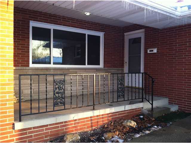 4458 Okell Road Columbus, OH 43224 - Photo 4 of 16 Gallery Image 4