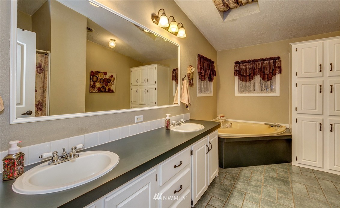 3801 South Pass Road Everson, WA 98247 - Photo 18 of 25