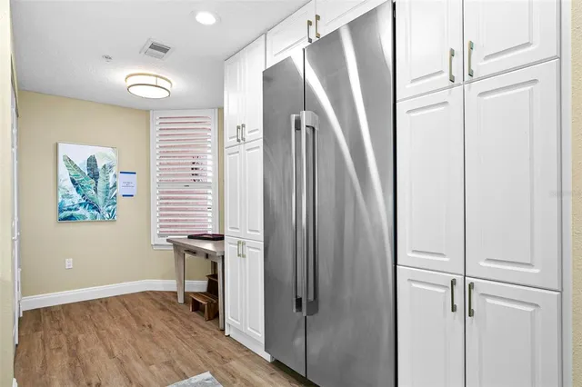 $525,000 | 5420 Eagles Point Circle, Unit 304, Sarasota, FL 34231