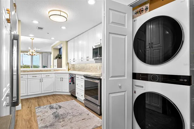 $525,000 | 5420 Eagles Point Circle, Unit 304, Sarasota, FL 34231