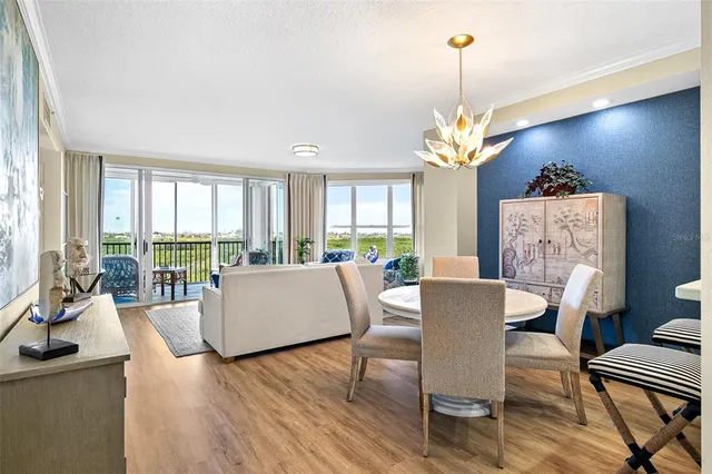 $525,000 | 5420 Eagles Point Circle, Unit 304, Sarasota, FL 34231