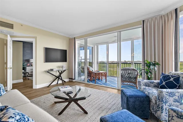 $525,000 | 5420 Eagles Point Circle, Unit 304, Sarasota, FL 34231