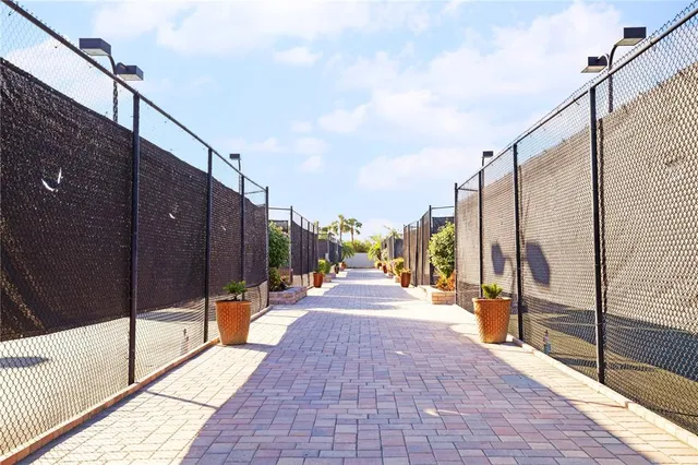 $525,000 | 5420 Eagles Point Circle, Unit 304, Sarasota, FL 34231