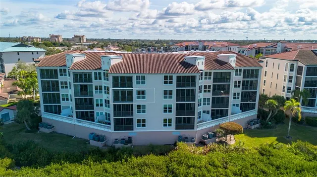 $525,000 | 5420 Eagles Point Circle, Unit 304, Sarasota, FL 34231