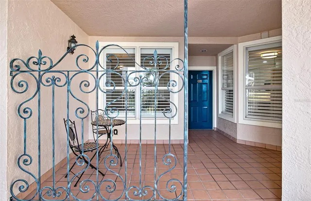 $525,000 | 5420 Eagles Point Circle, Unit 304, Sarasota, FL 34231