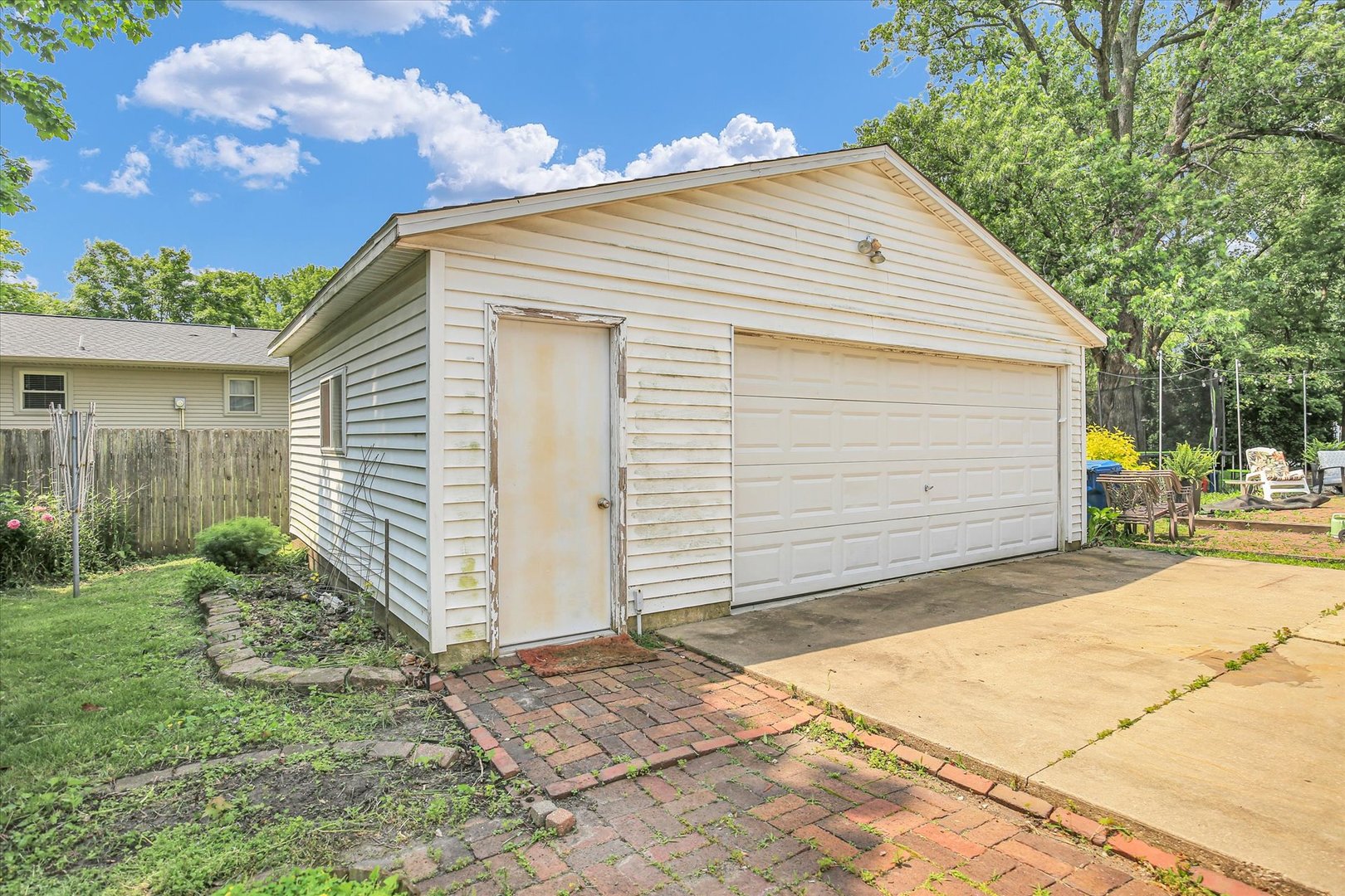 2107 Barberry Drive Champaign, IL 61821 - Photo 35 of 37 a view of a backyard