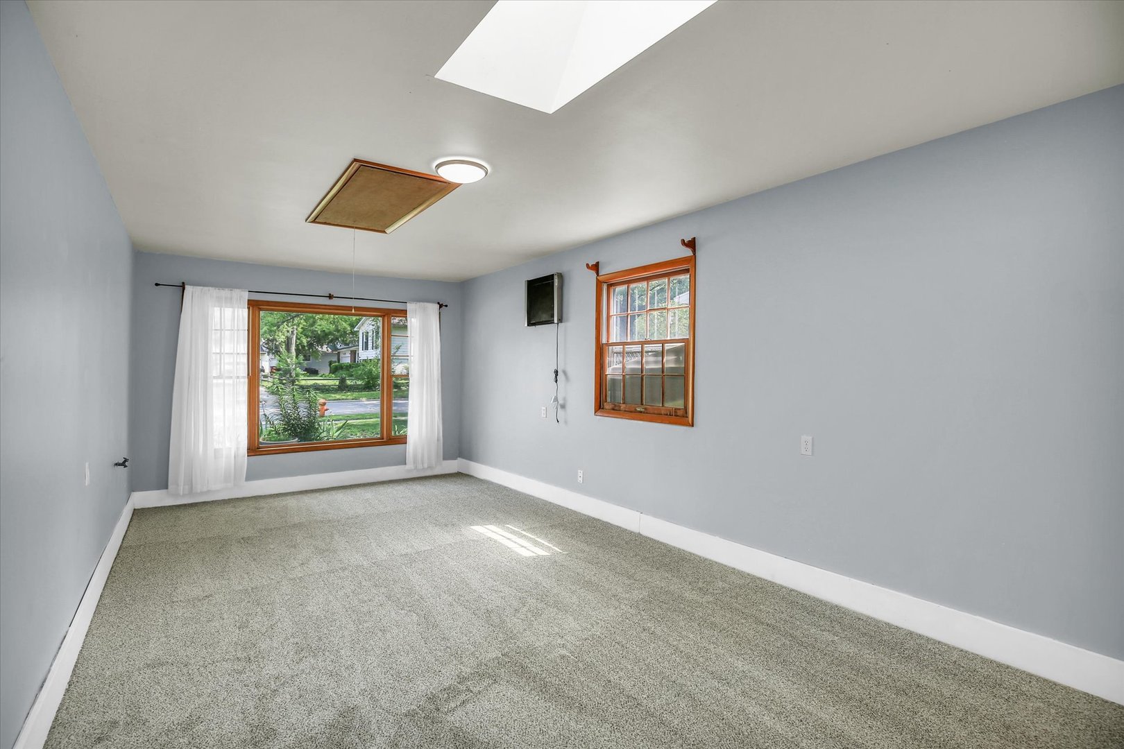 2107 Barberry Drive Champaign, IL 61821 - Photo 6 of 37 an empty room with windows