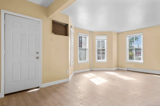 $1,650 | 155 Babcock Street, Hartford, CT 06106