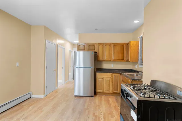 $1,650 | 155 Babcock Street, Hartford, CT 06106