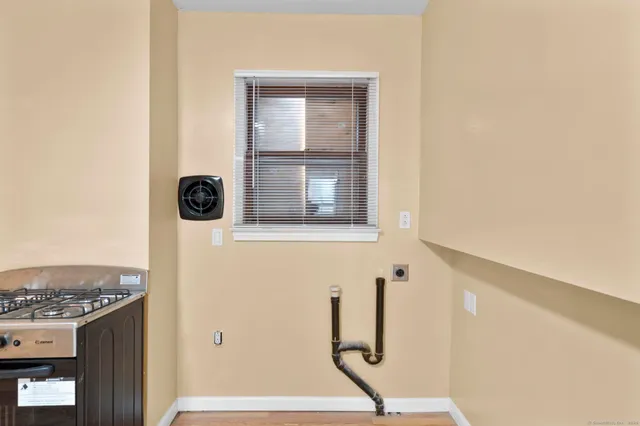 $1,650 | 155 Babcock Street, Hartford, CT 06106