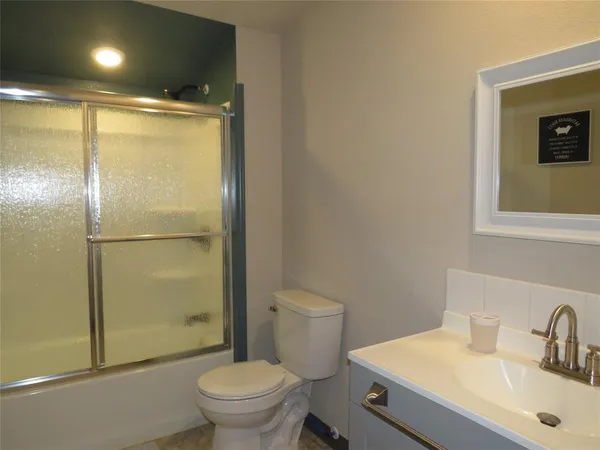 $2,600 | 12069 Joyce Lane, Roanoke, TX 76262