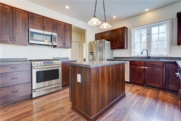 $524,900 | 16010 Brown Schoolhouse Road, Clarendon, NY 14470