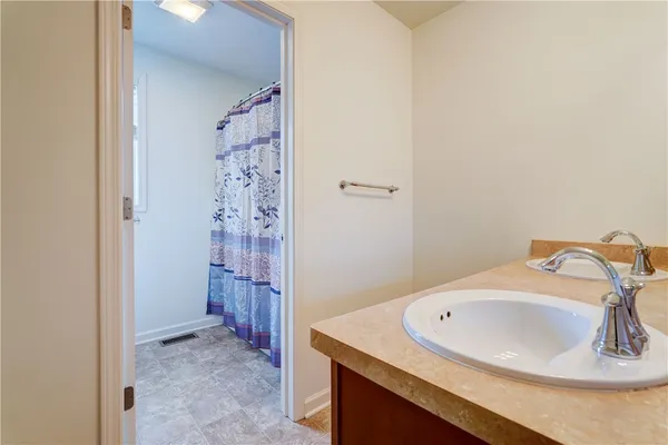 $524,900 | 16010 Brown Schoolhouse Road, Clarendon, NY 14470