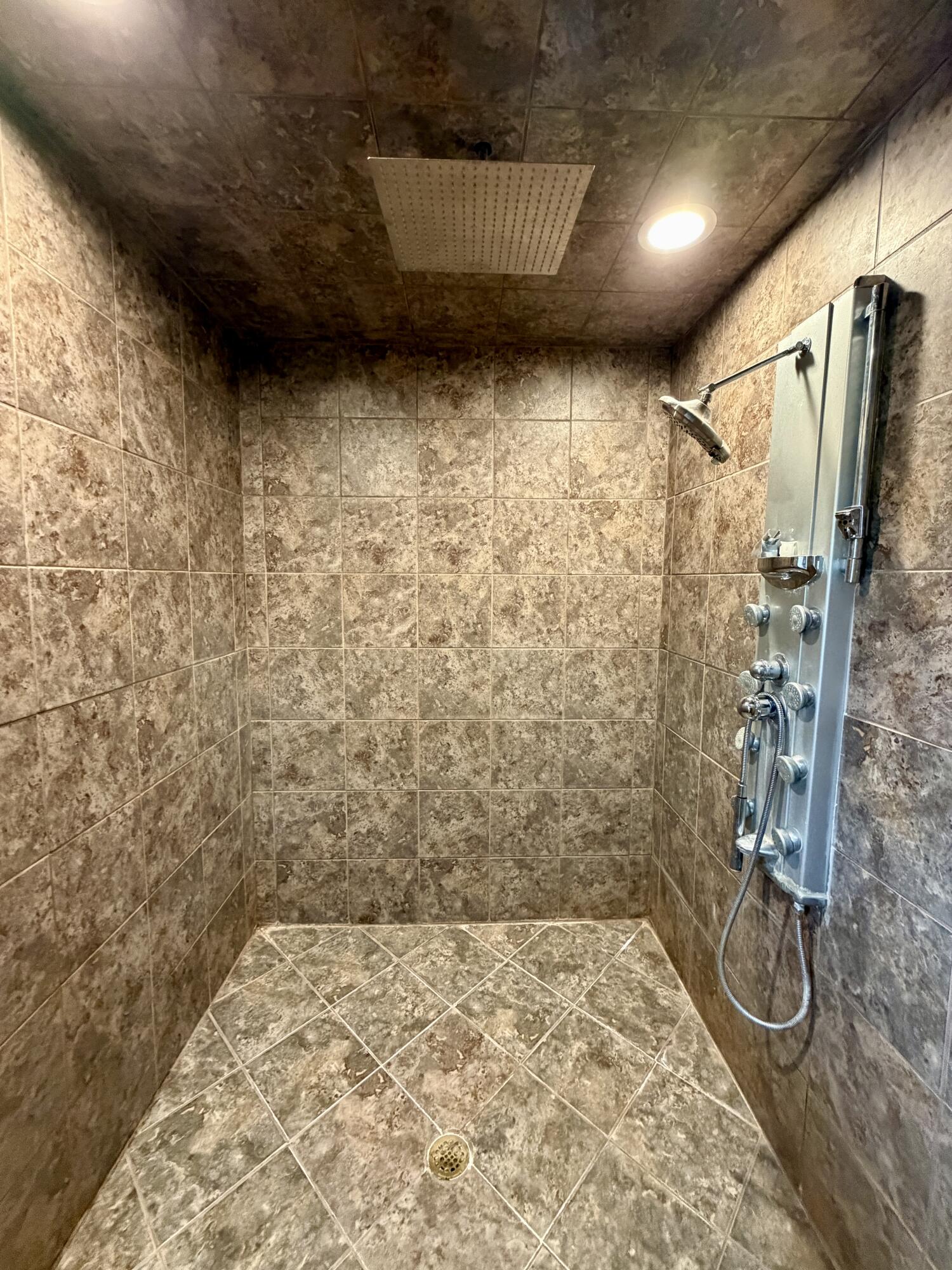 396-398 North 20th Street Springfield, MI 49037 - Photo 17 of 27 IMG_4548