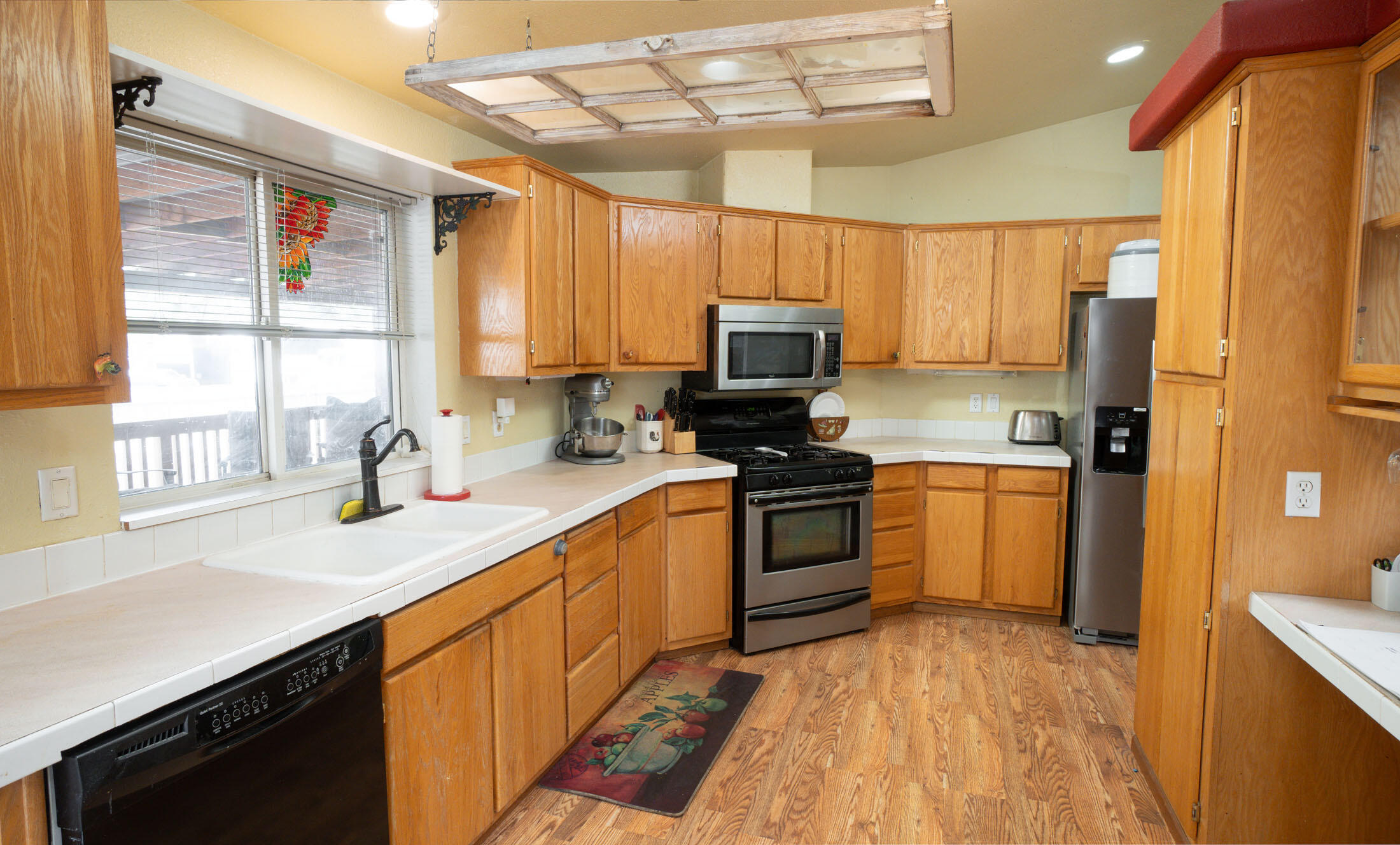 59988 Navajo Road Bend, OR 97702 - Photo 19 of 39 Loads of cabinets, great counter space. New range/oven.