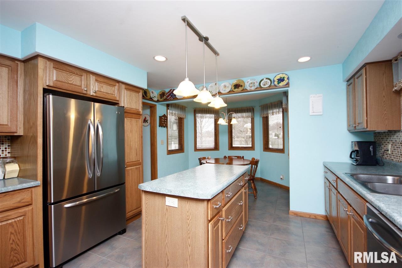 7576 Pin Oak Road Manito, IL 61546 - Photo 12 of 36 Gallery Image 12