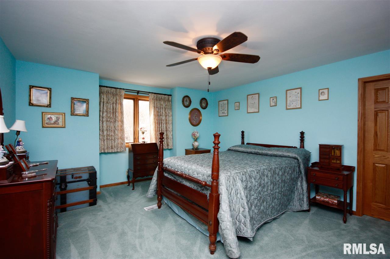 7576 Pin Oak Road Manito, IL 61546 - Photo 20 of 36 Gallery Image 20
