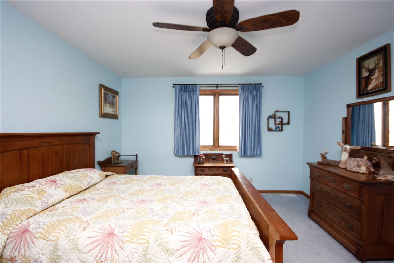 7576 Pin Oak Road Manito, IL 61546 - Photo 22 of 36 Gallery Image 22