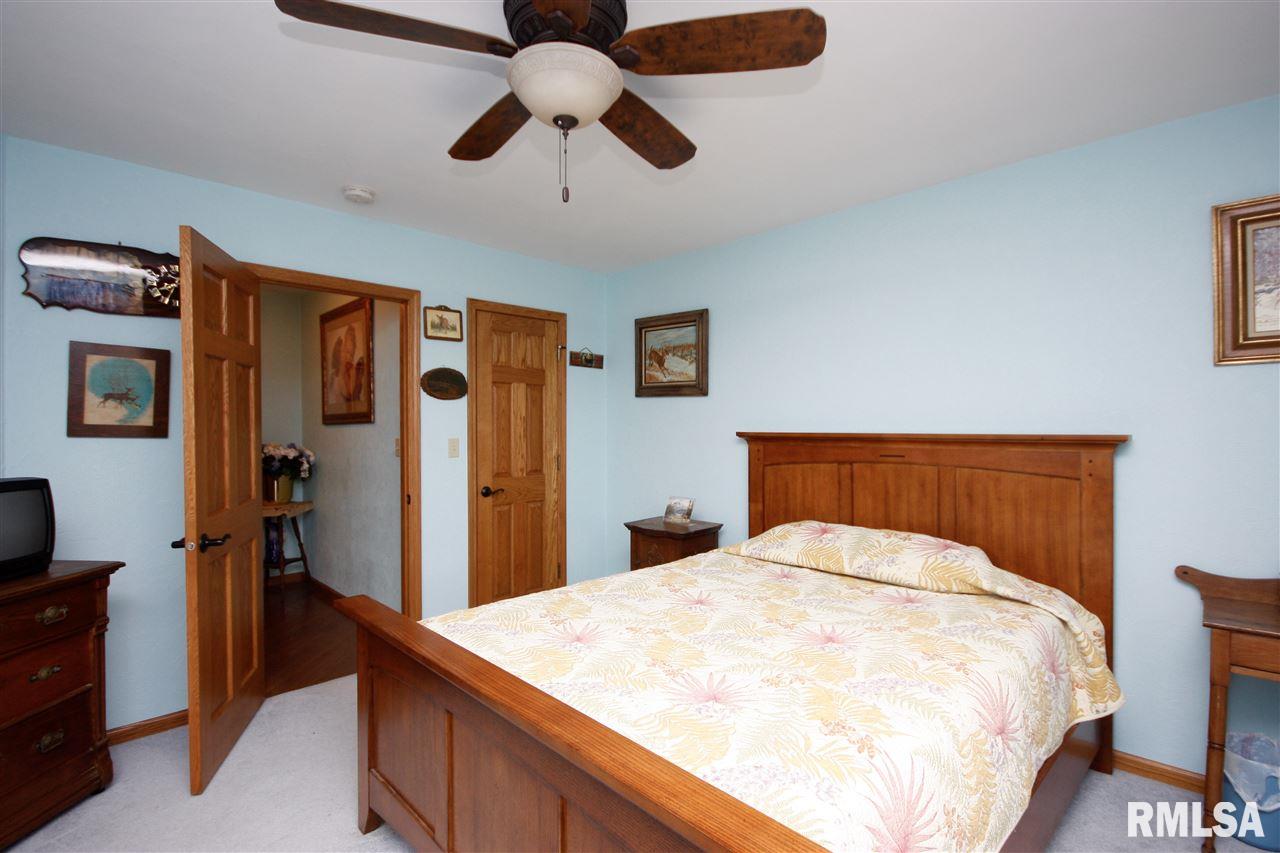 7576 Pin Oak Road Manito, IL 61546 - Photo 23 of 36 Gallery Image 23