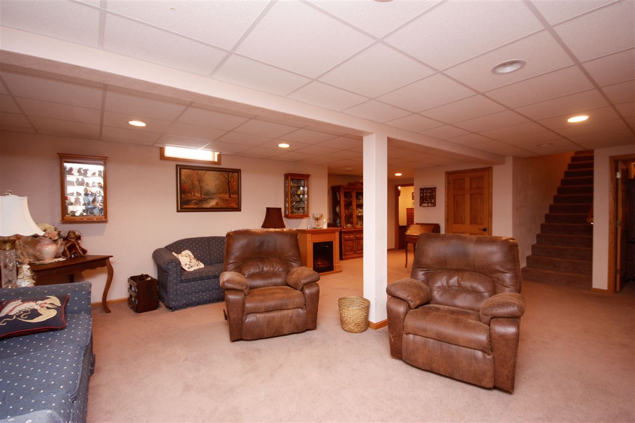 7576 Pin Oak Road Manito, IL 61546 - Photo 26 of 36 Gallery Image 26