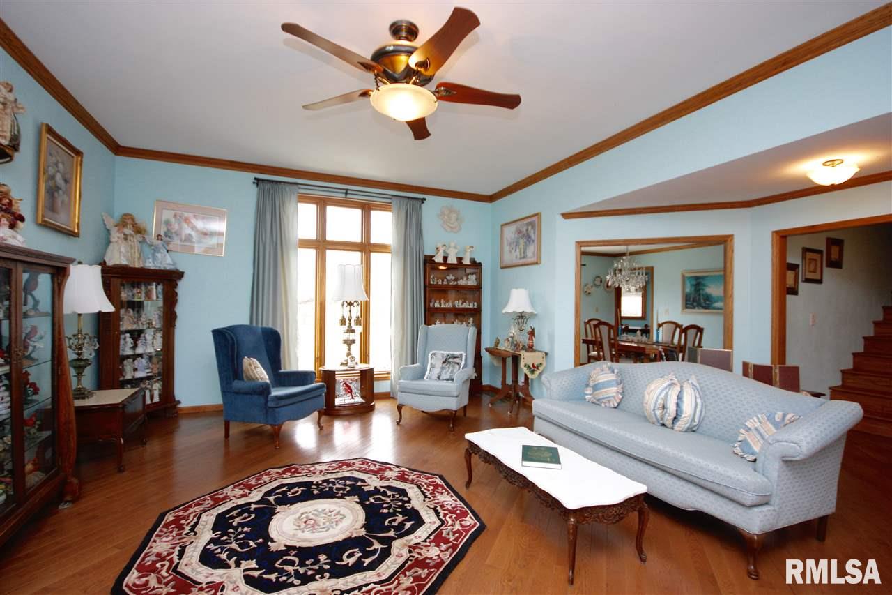 7576 Pin Oak Road Manito, IL 61546 - Photo 3 of 36 Gallery Image 3